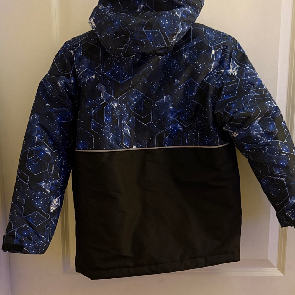 The Children's Place Starry Blue and Black Puffer Jacket - Picture 4 of 8